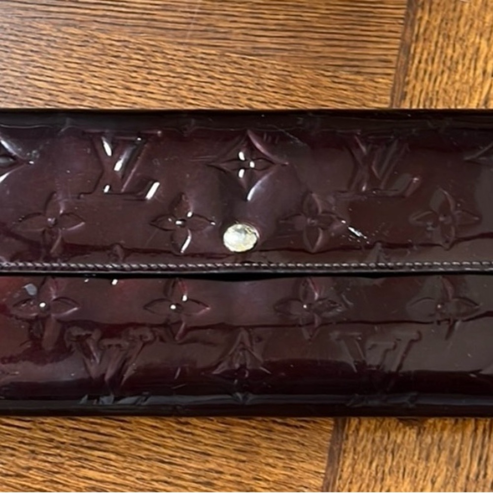 LV Amarante Vernis Long Wallet Louis Vuitton Sara Long Wallet LV Purple